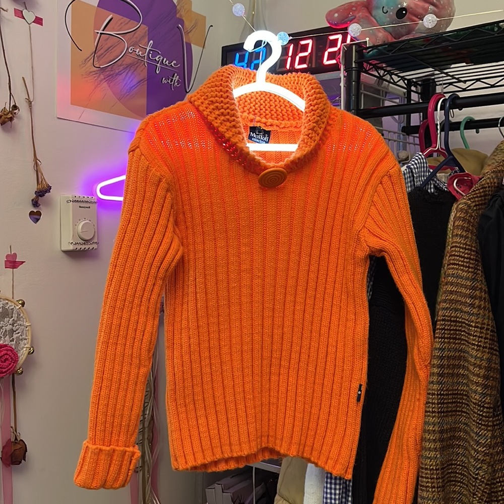Retro wool blend sweater 🧡